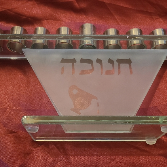 Classic Judaica Frosted Glass Hanukkah Menorah - Picture 2 of 7